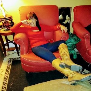 Meet your Posher, Elizabeth